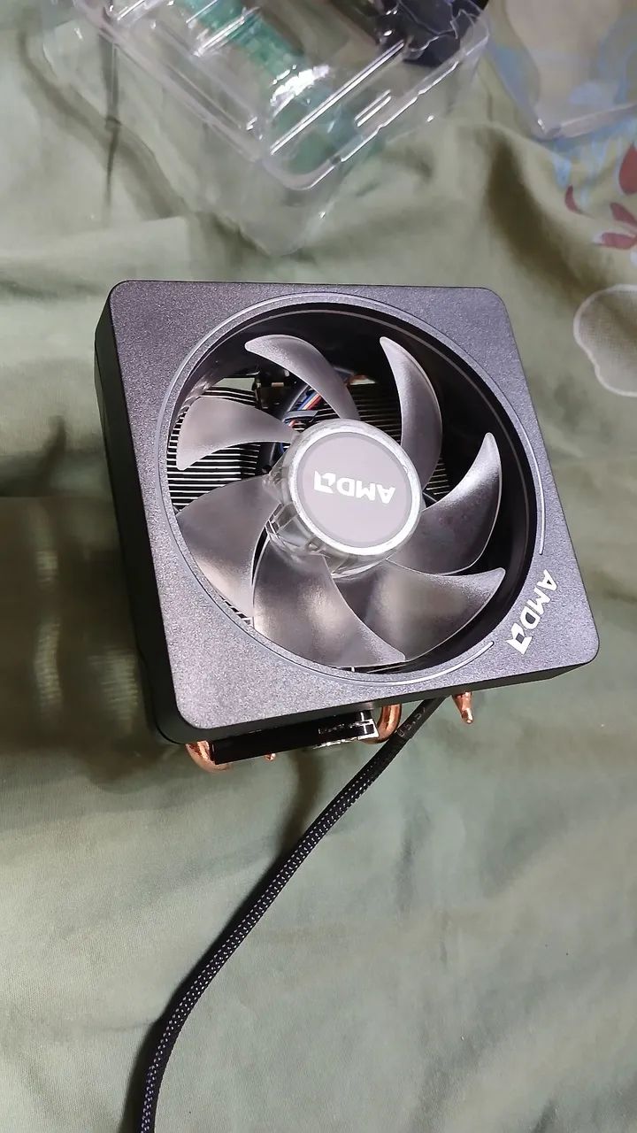 Cooler de processador AMD Wraith Prism RGB