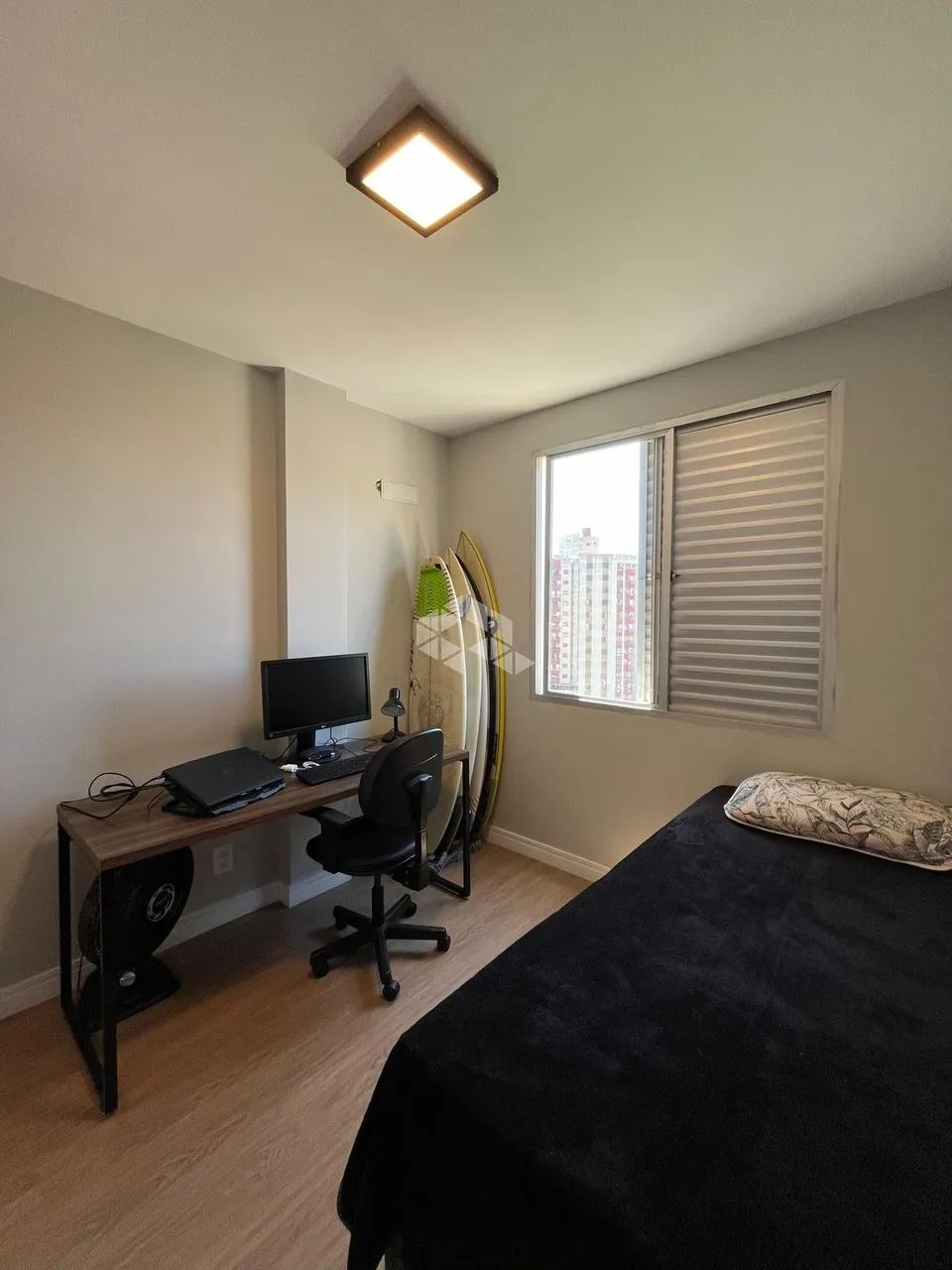 APARTAMENTO MOBILIADO E REFORMADO À VENDA NO CENTRO DE FLORIANÓPOLIS COM 2 QUARTOS E VISTA - Foto 5