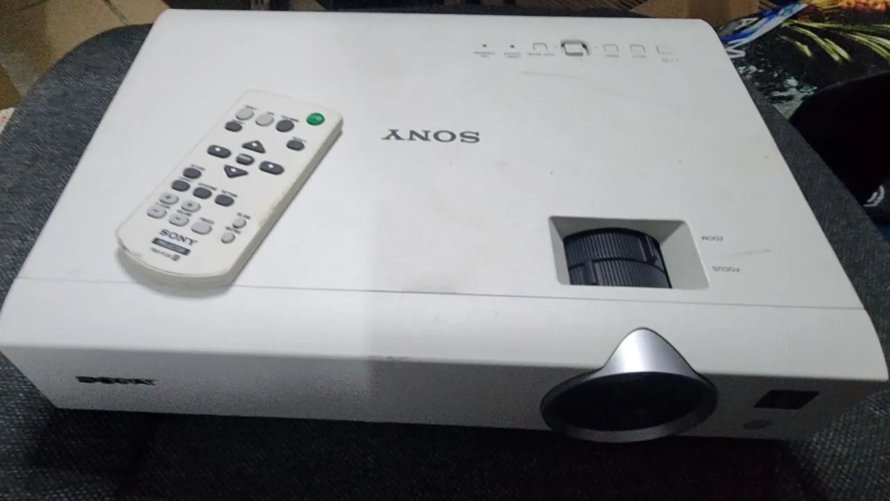 Projetor Sony VPL-DX140B