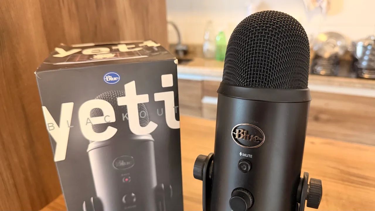 Microfone Condensador Usb Blue Yeti - Preto Cor Blackout - Foto 3