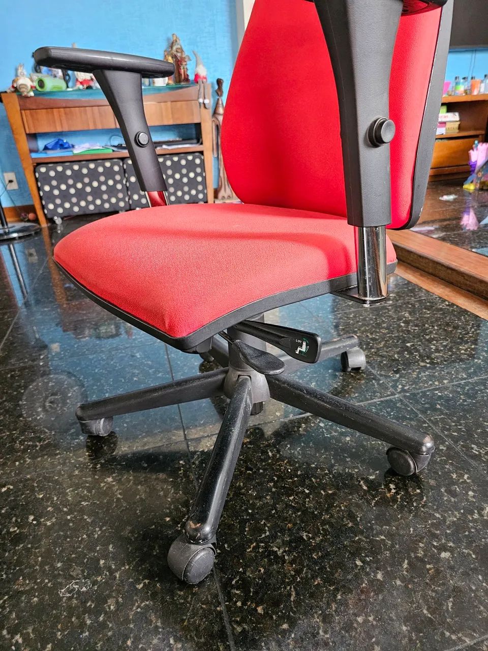 Cadeira executiva / escritório Ergonômica / Múltiplas regulagens - Foto 4