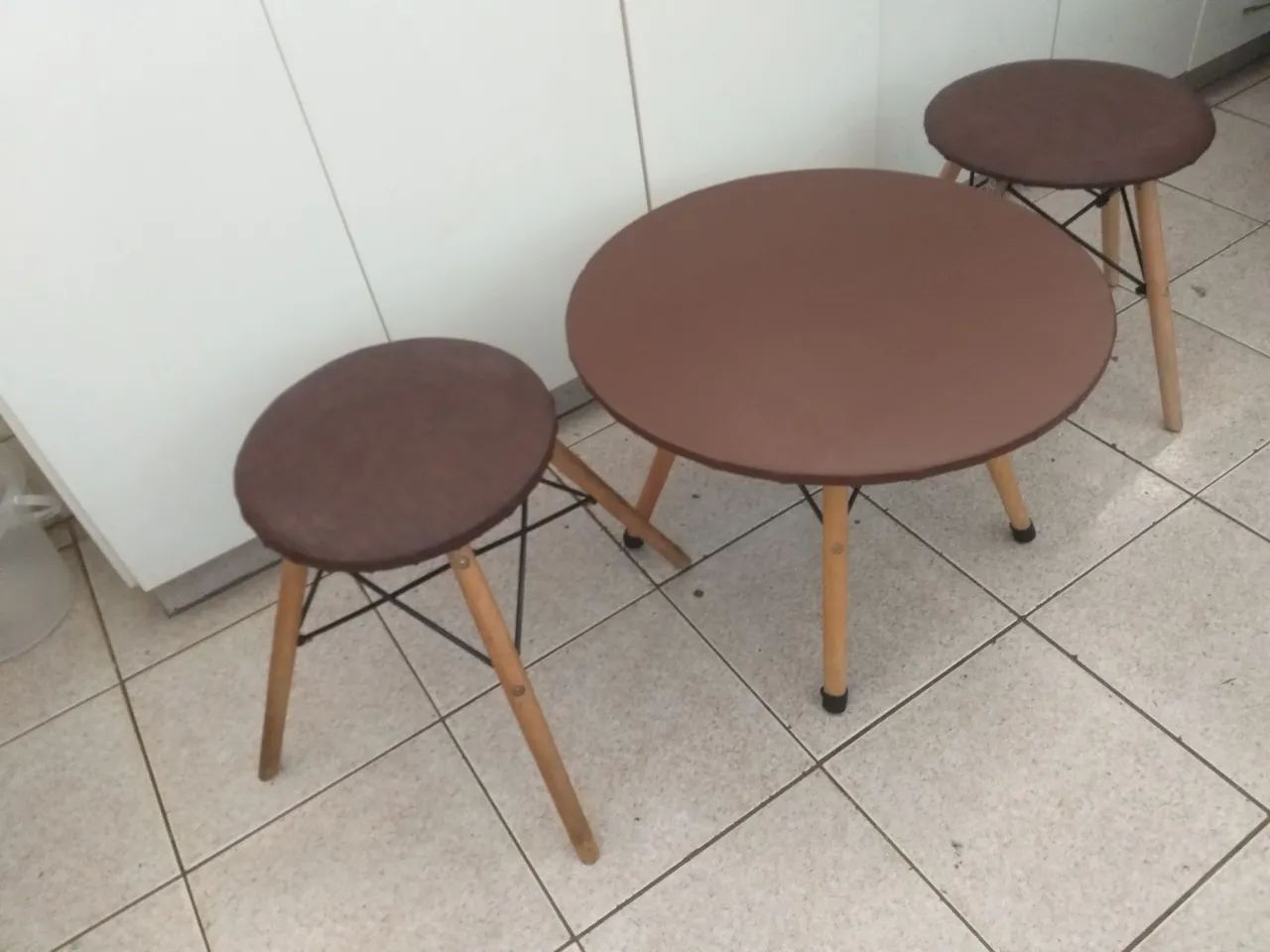 Conjunto Mesinha c/ banquetas  - Foto 3