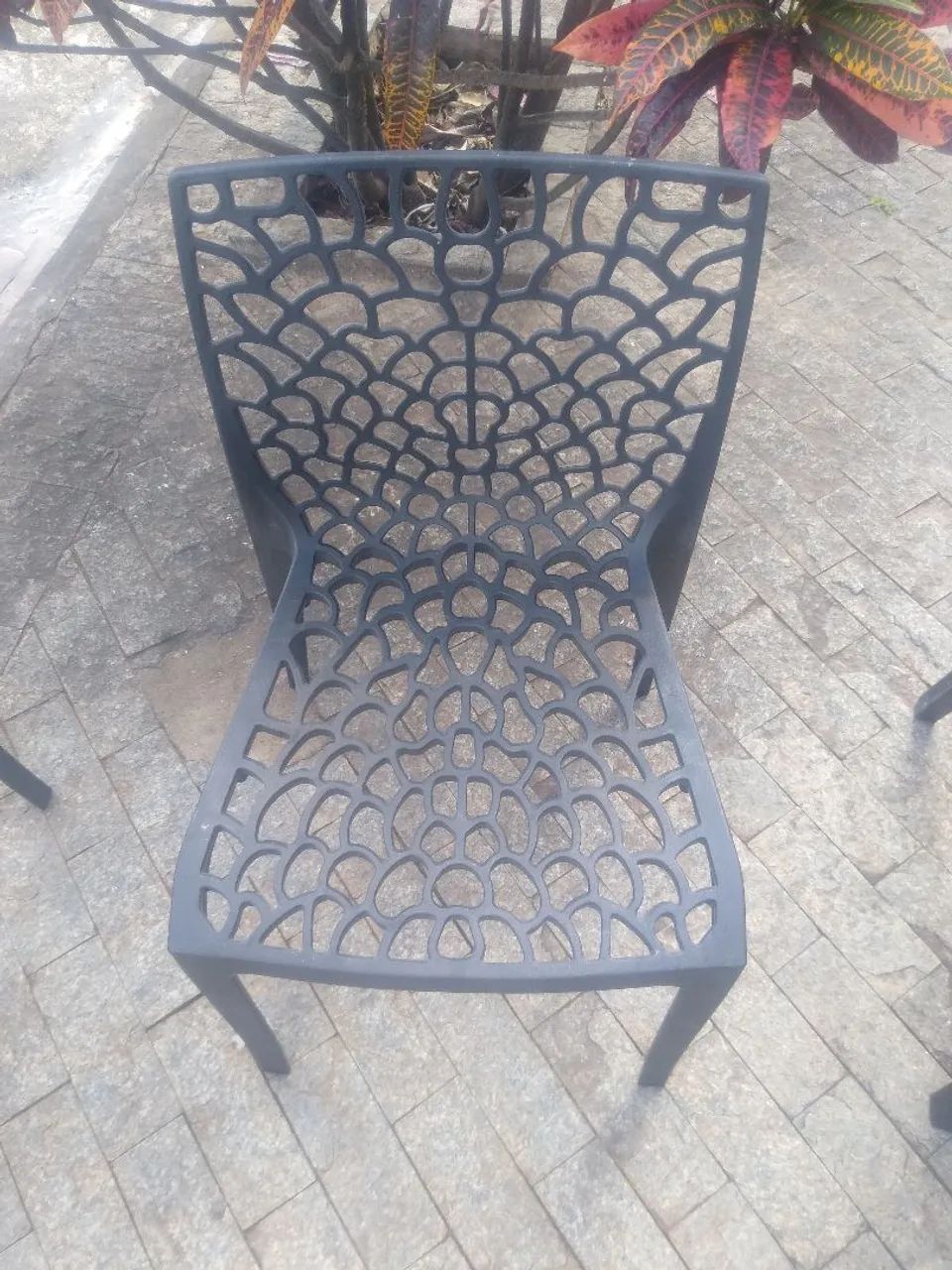 CADEIRAS DE MESA PLÁSTICO REFORÇADO PRETA - Foto 4