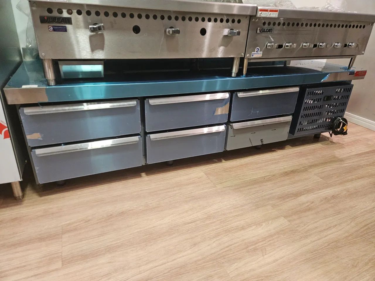balcão refrigerado 6 gavetas total inox 
