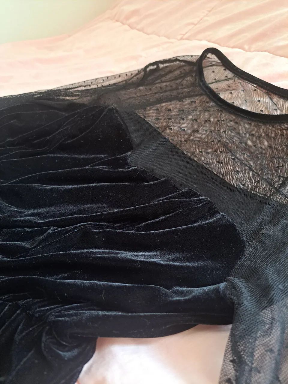 Vestido Plus Size Preto Veludo - Foto 4