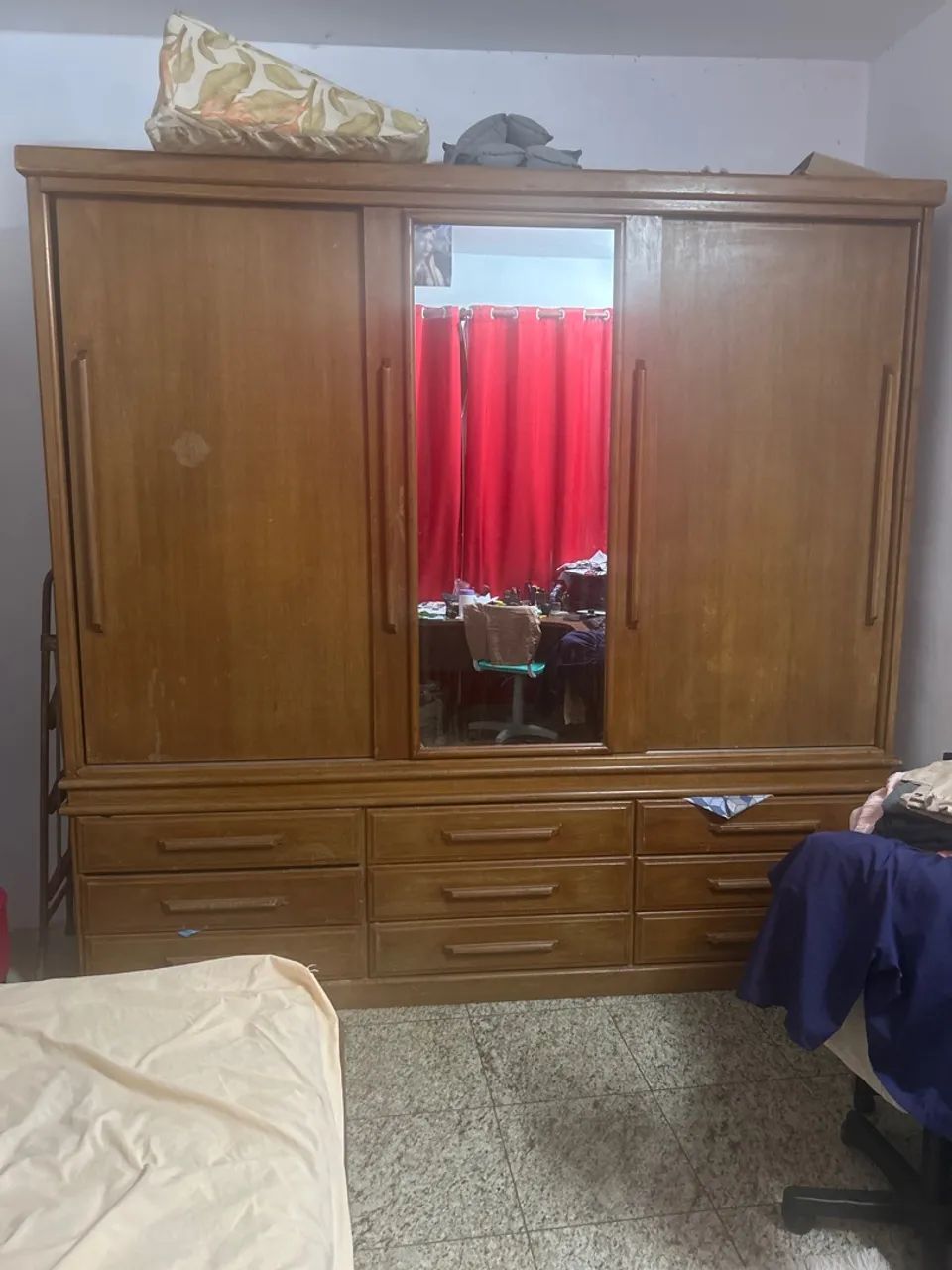 Guarda roupa madeira 