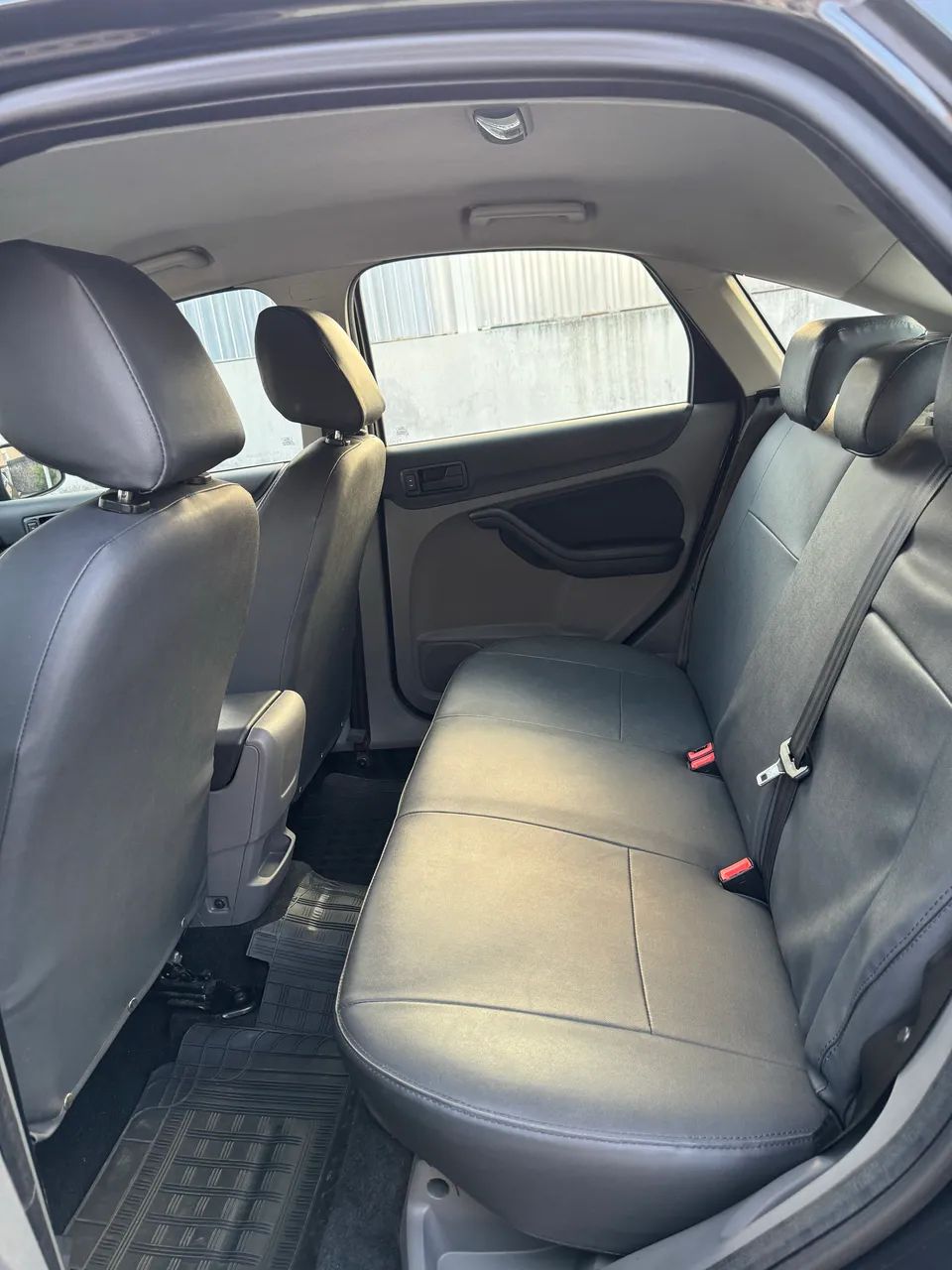 Ford Focus 1.6 S/SE/SE Plus Flex 8V/16V 5p, foto 12 de 18