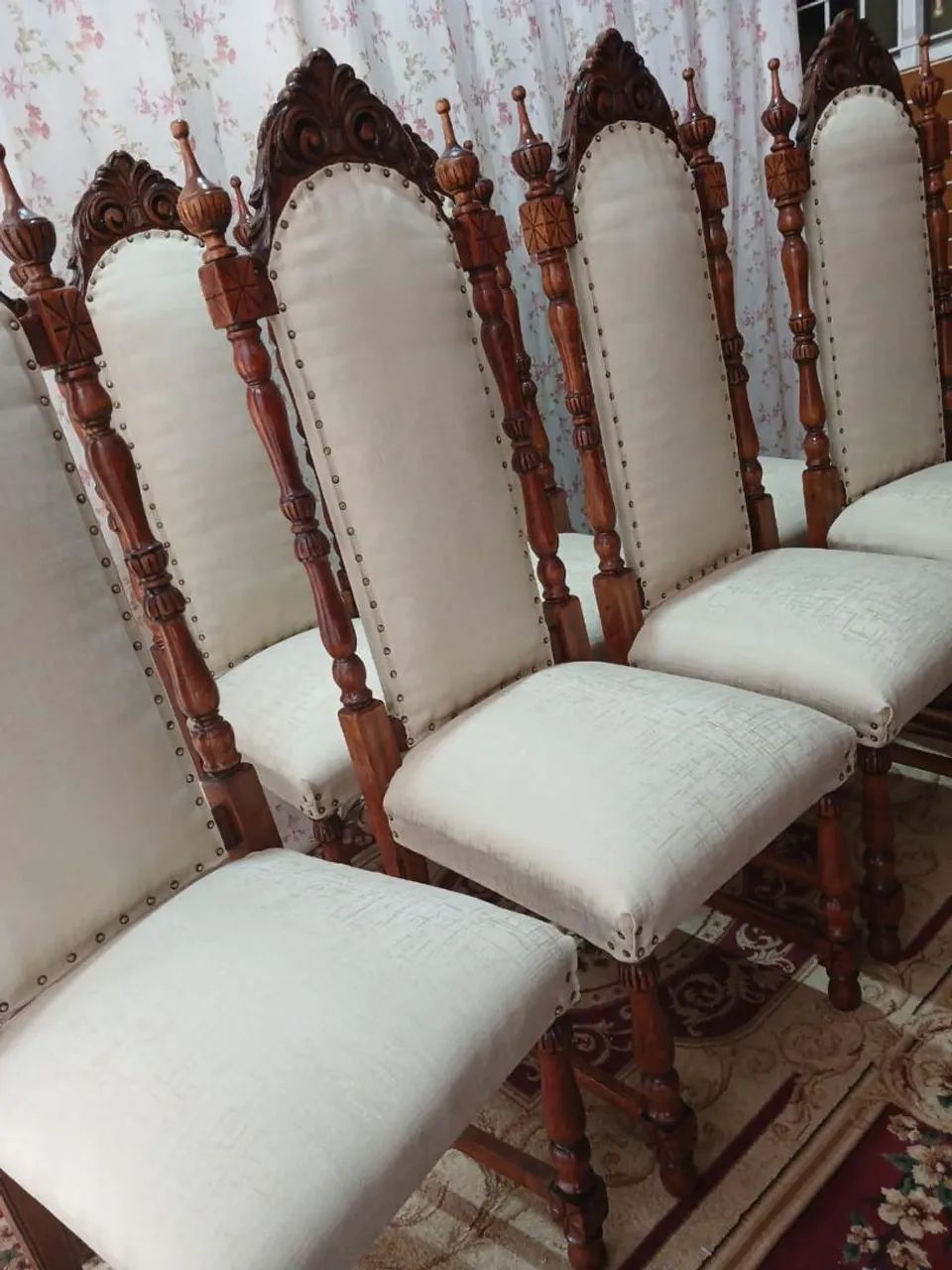Cadeiras maciças 