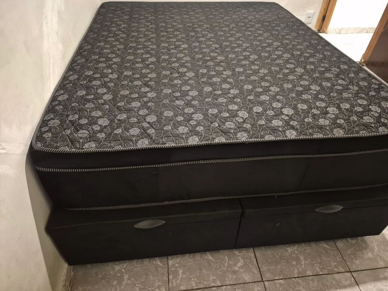 Cama King Size Semi Nova( Base dupla bau)