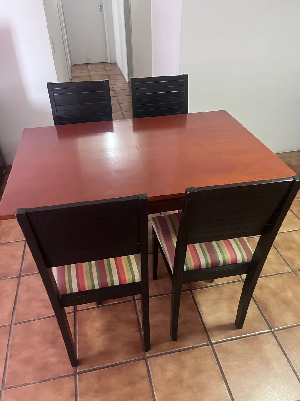 Mesa com 4 cadeiras - Foto 3