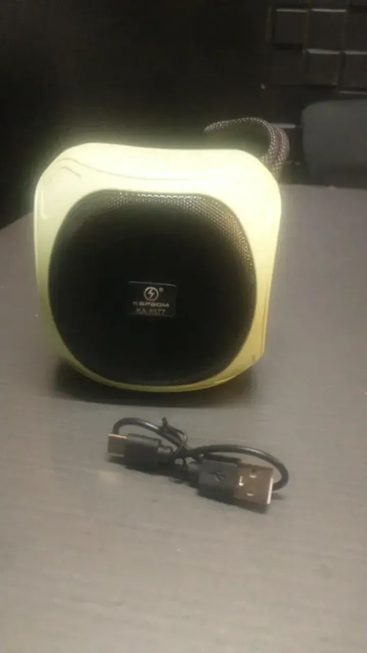 Caixa de Som Bluetooth e LUZ RGB - Foto 3