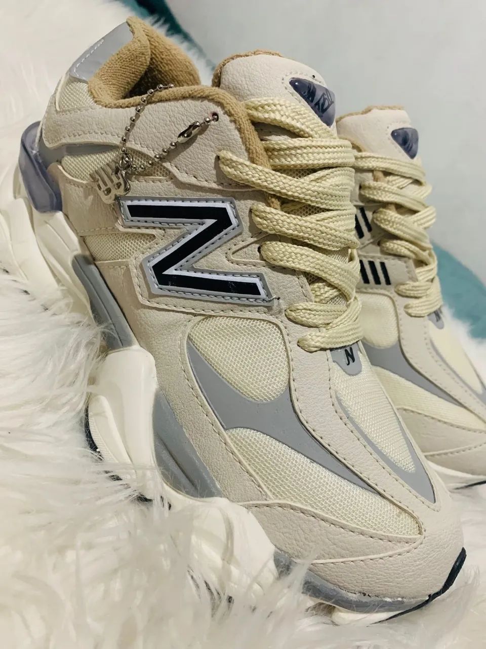 Tênis NB tamanha 35 e 36