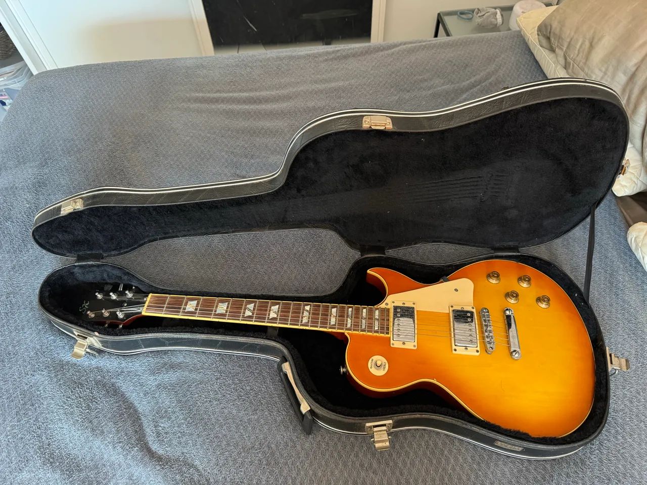 Guitarra Sx Ef3 Les Paul com case - Foto 3