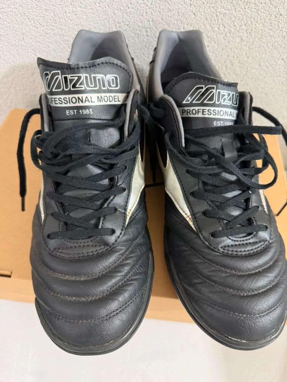 Chuteira Society Mizuno Morelia Elite As II Pro Preto Prata