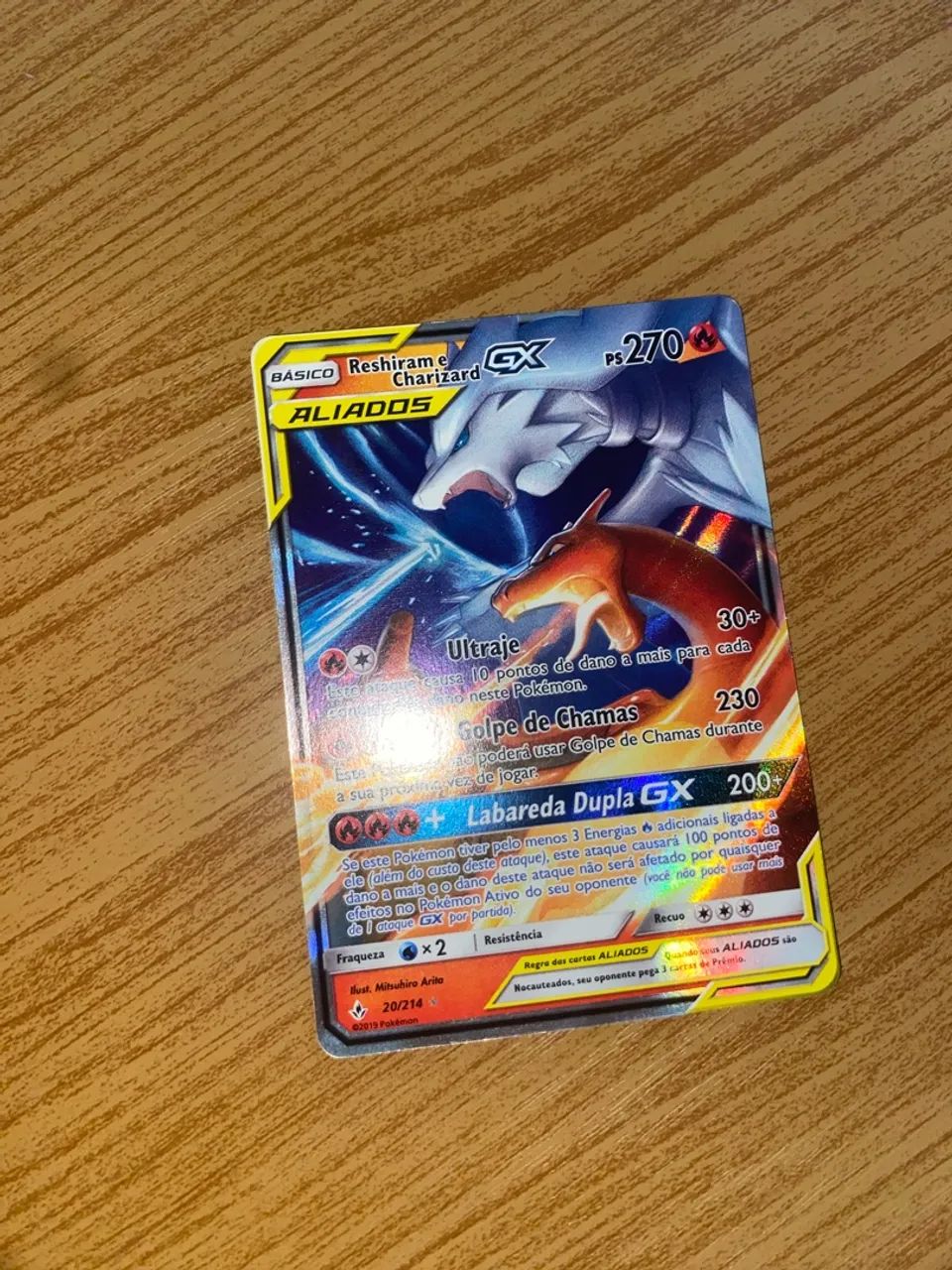 Carta Pokémon charizard e reshiram  - Foto 2