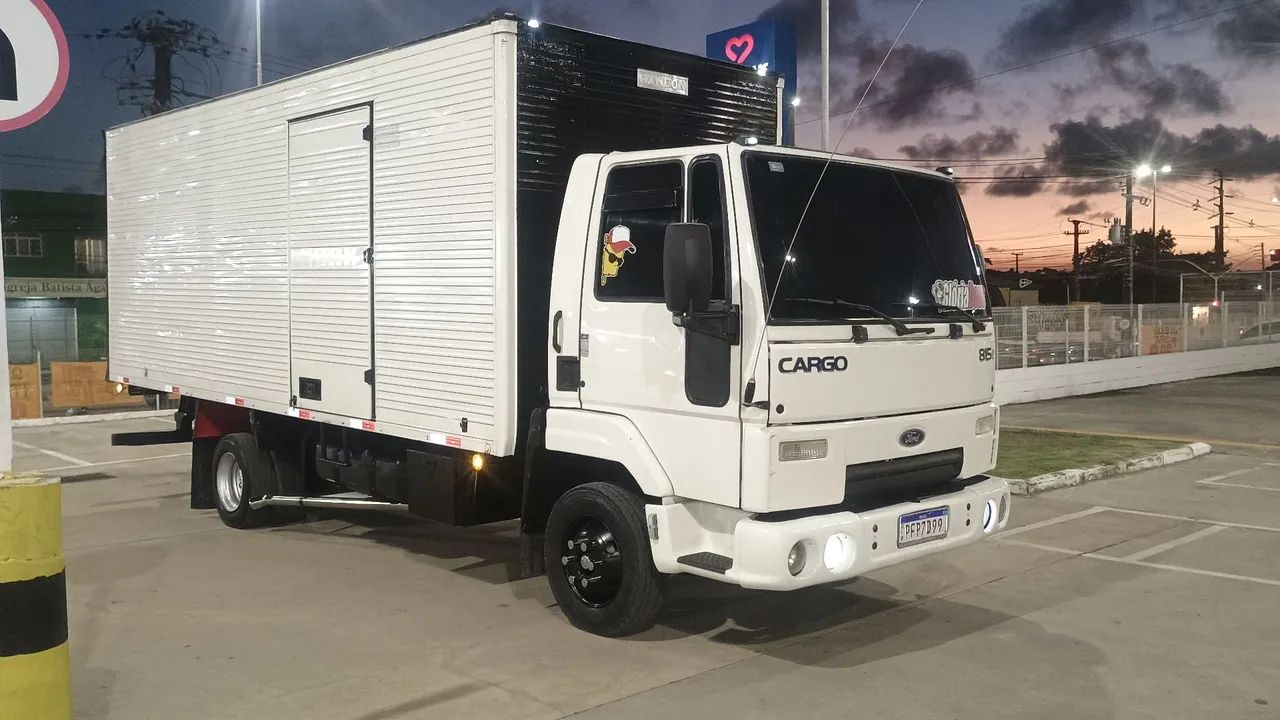 Ford cargo 815e extra 2011