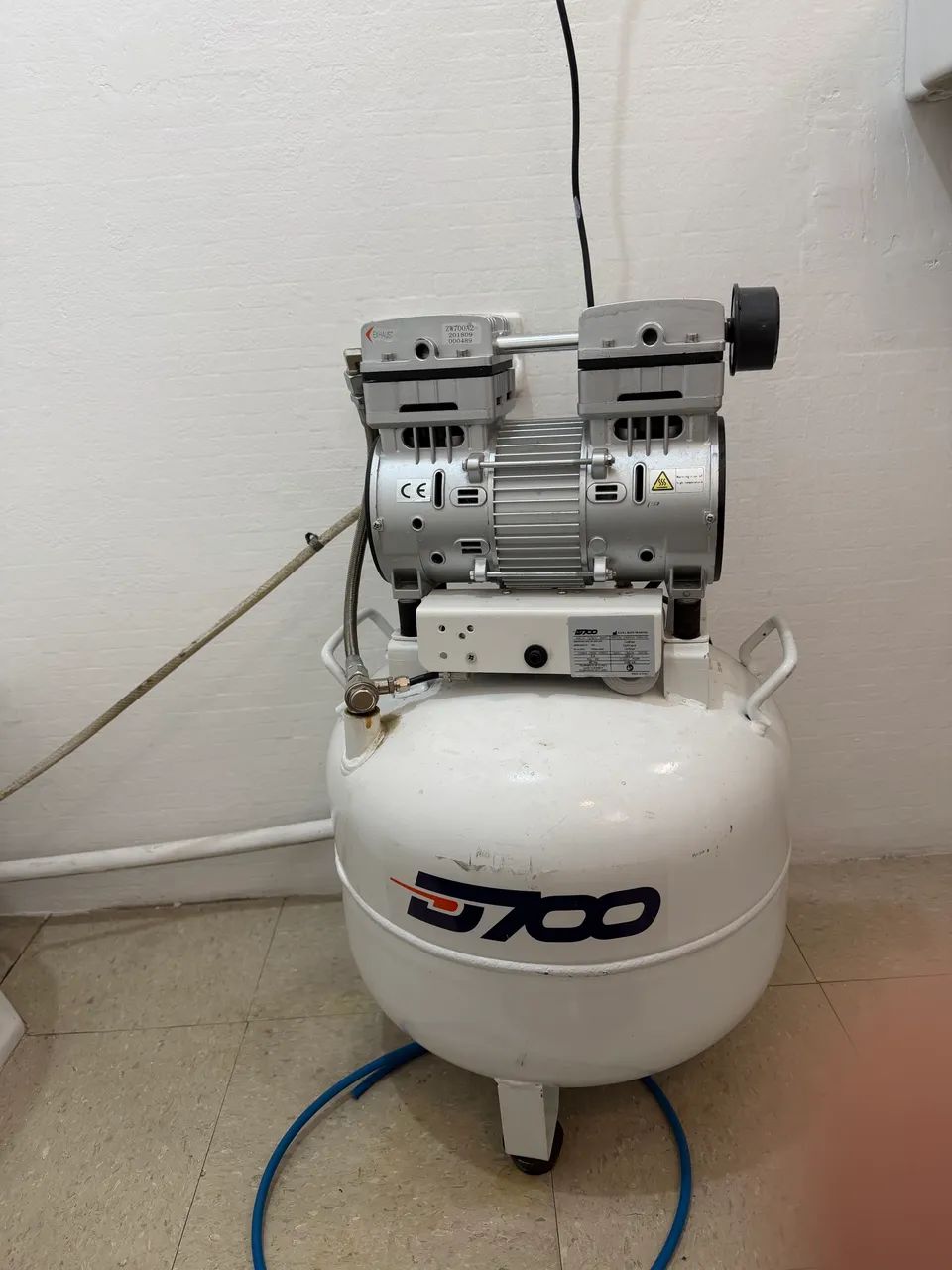 Compressor de clínica odontológica e Cadeida odontológica 15,500