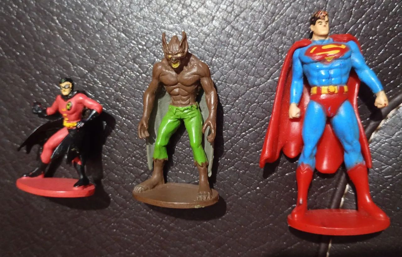 Bonecos DC - Superman 2017 - Morcego Humano 2012 - Robin 2012