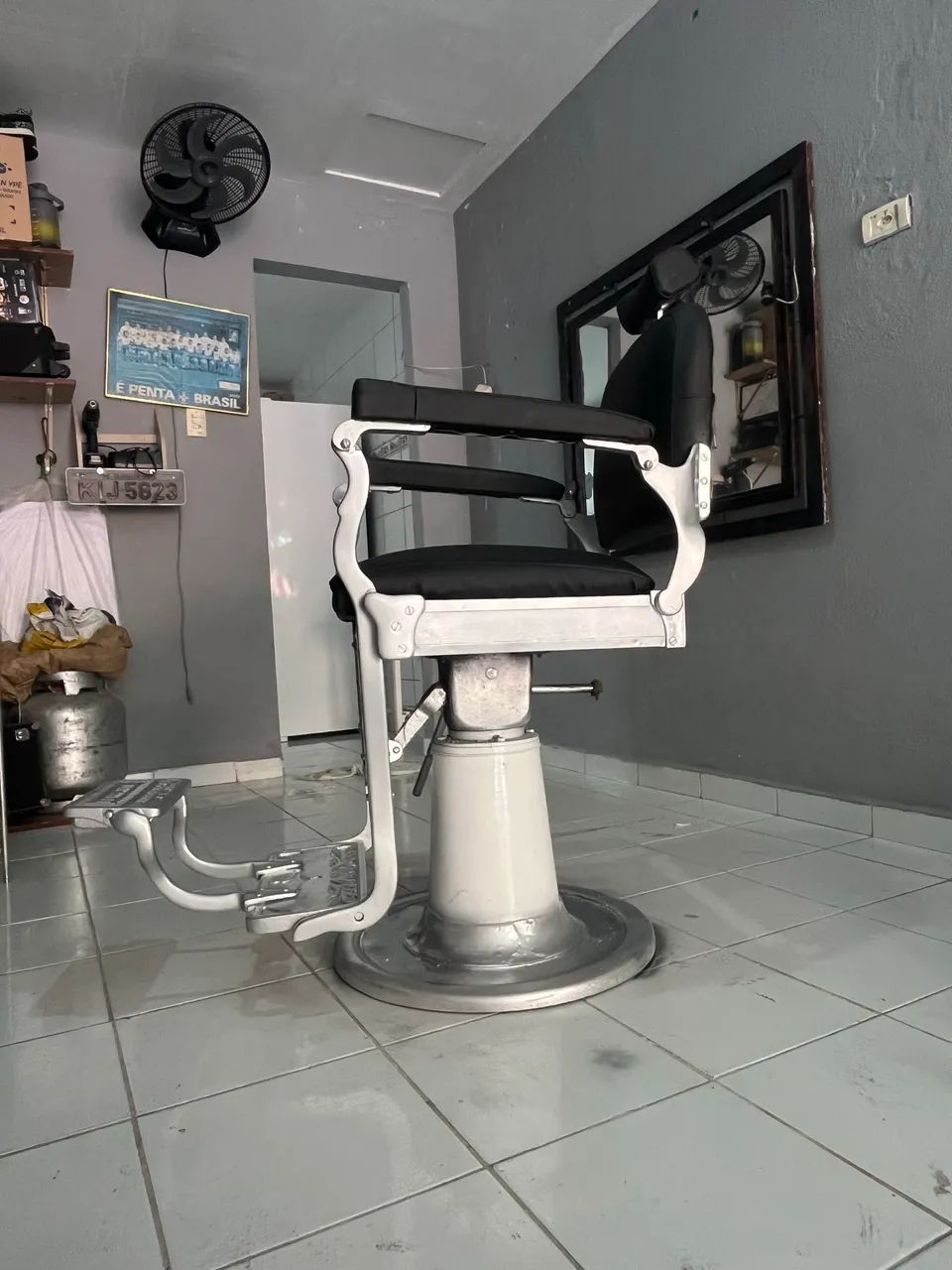 Cadeira de barbeiro  - Foto 2