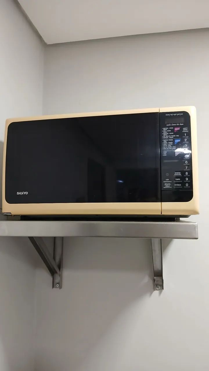 Micro-ondas Sanyo 30 litros
