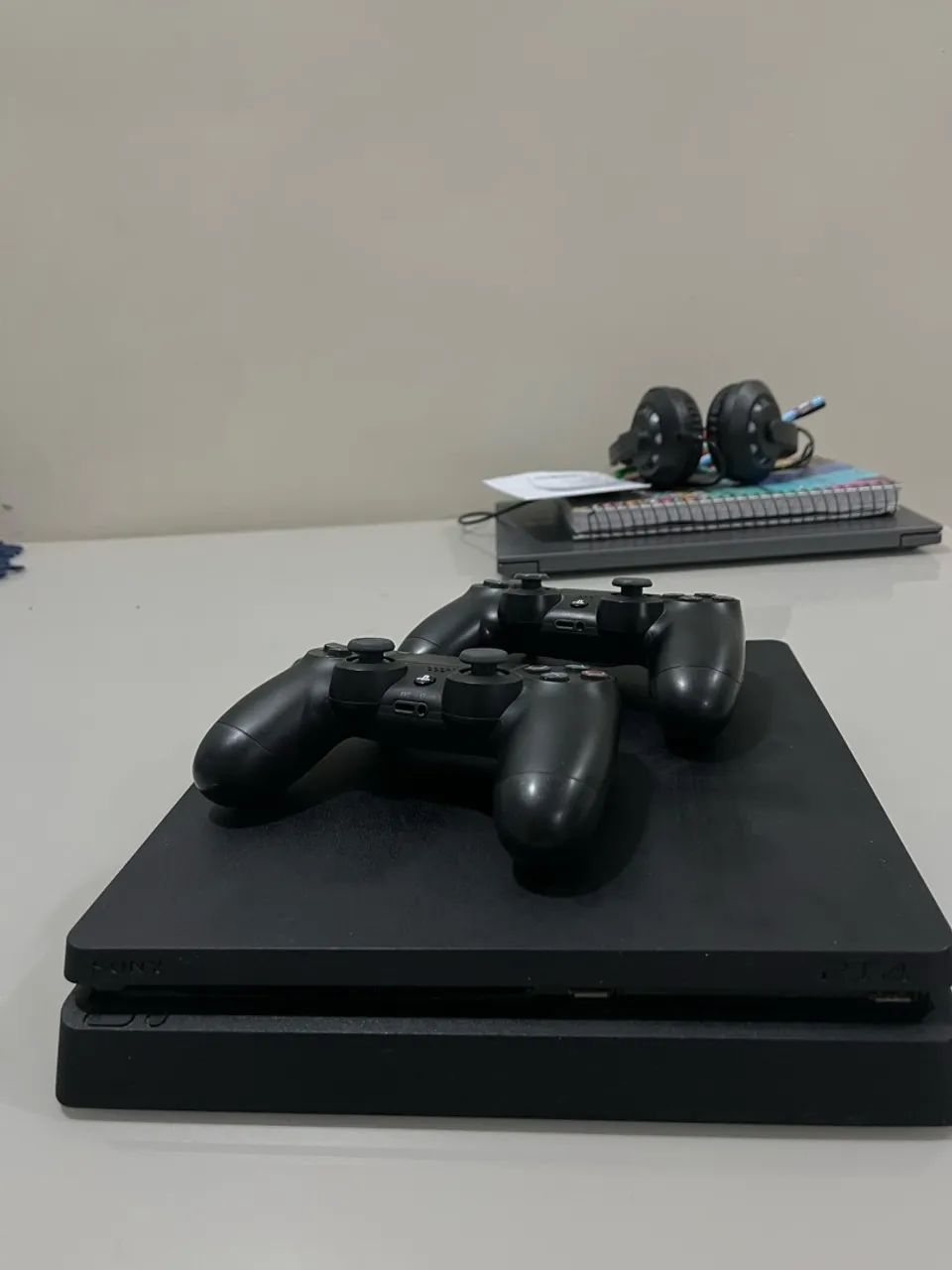 PS4 Slim 1TB - Foto 2