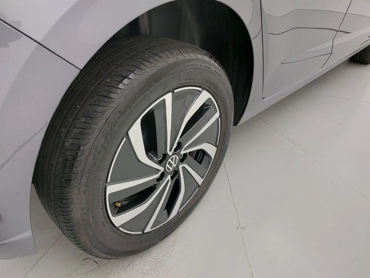 Volkswagen Polo Highline 170 TSI 1.0 Flex 12V Aut., foto 14 de 18