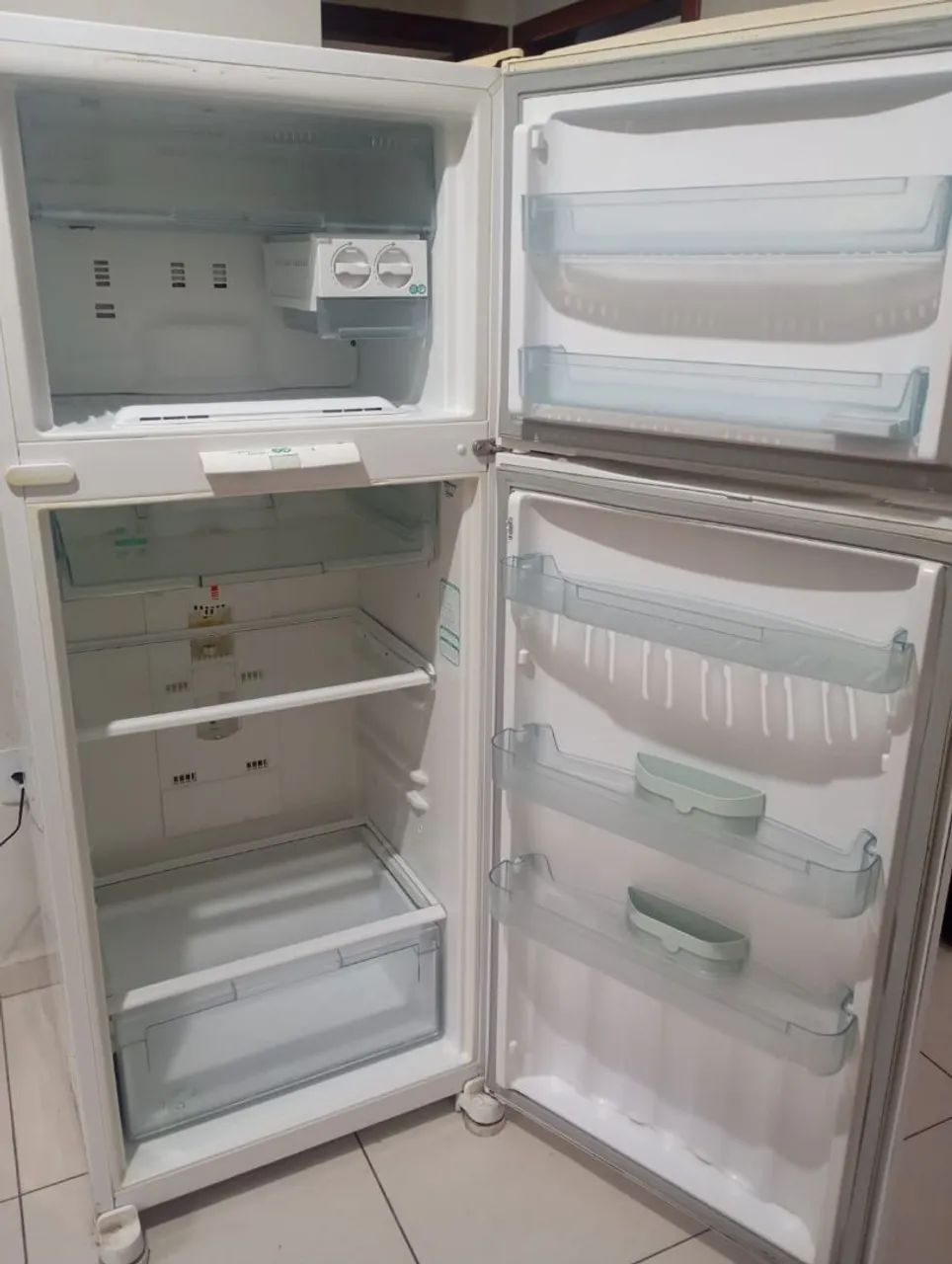 Geladeira retirada hoje