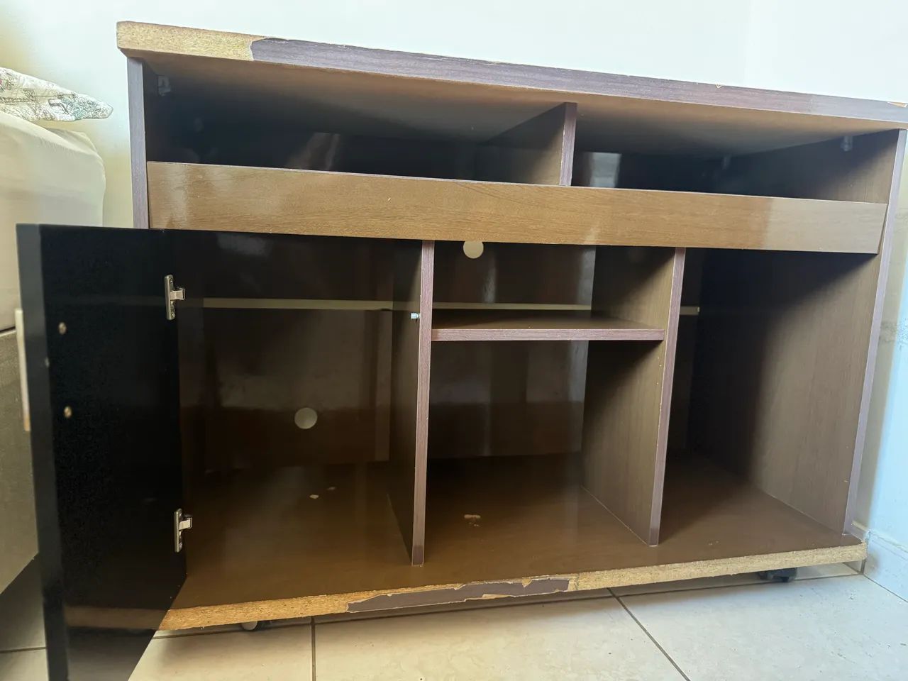 Rack/Balcão de TV com rodinhas ? usado - Foto 3