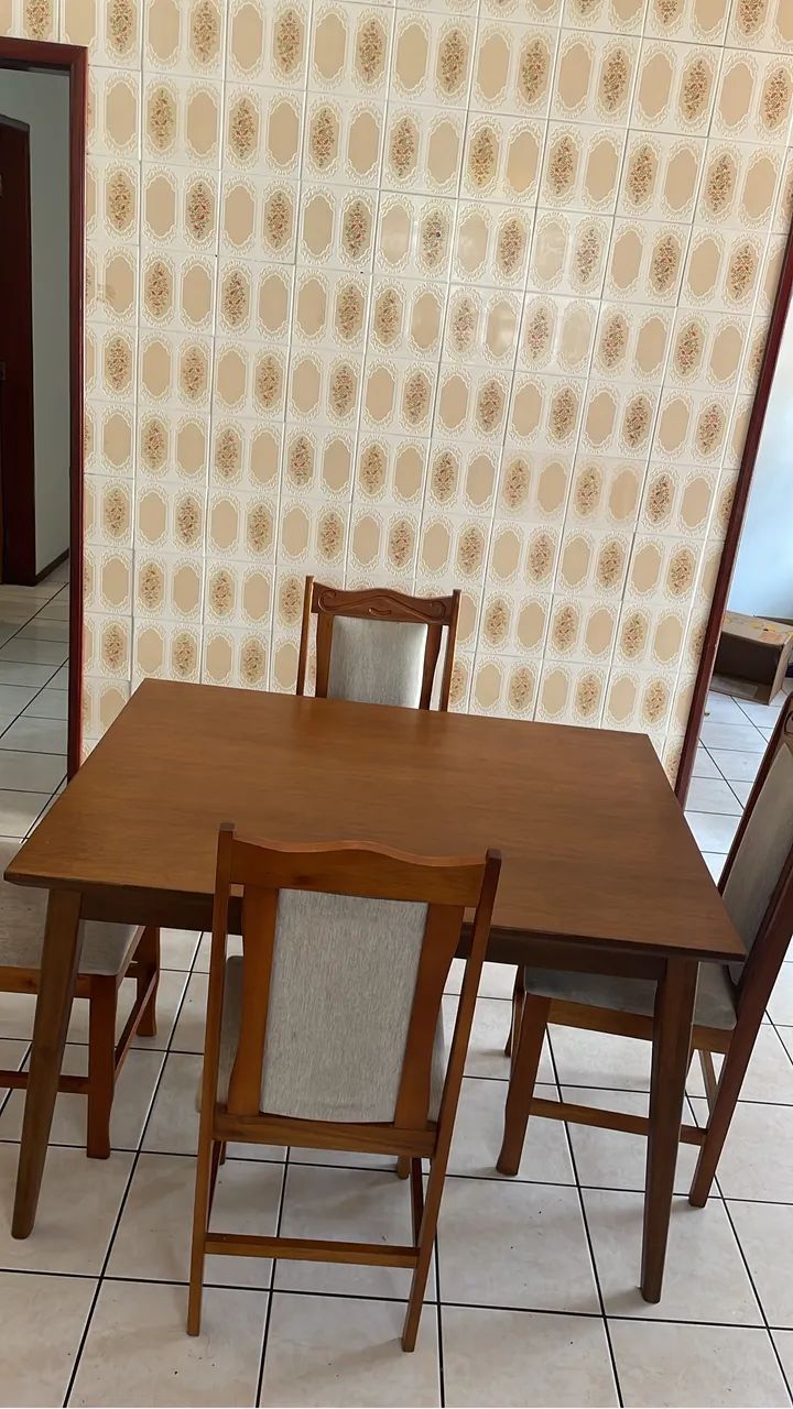 Mesa de madeira 4 lugares - Foto 2