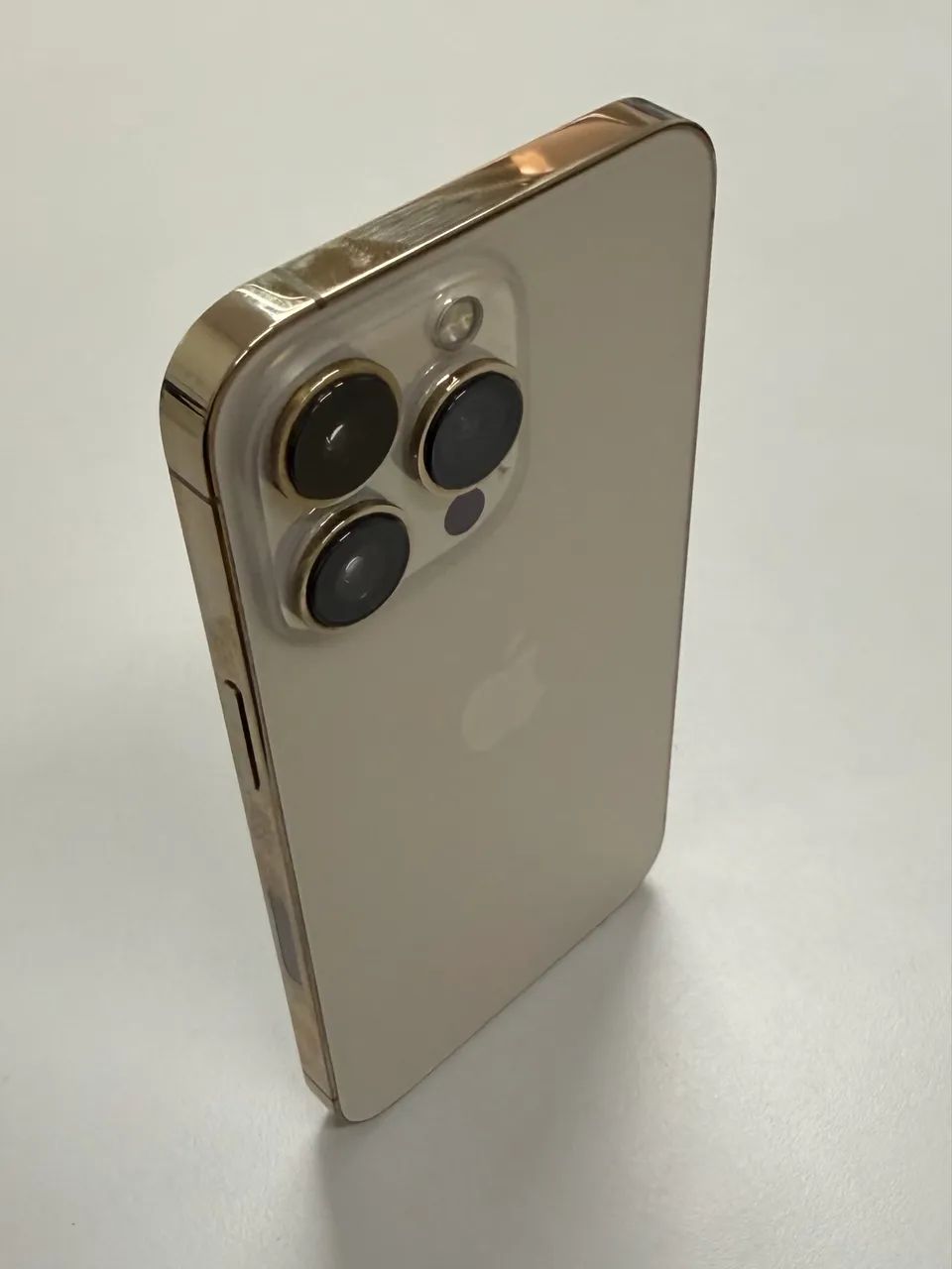 iPhone 13 Pro Dourado - Com caixa - (Tela quebrada) - Foto 2