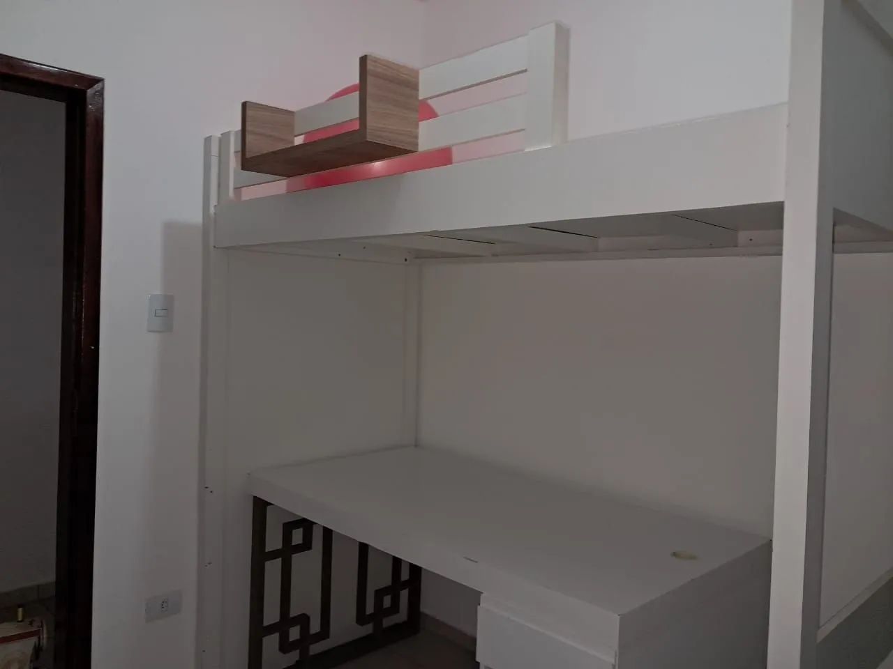 Beliche de uma cama sem a mesa
