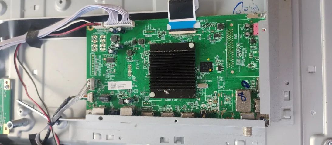 Smart TV JVC LT-50MB508 - Foto 4