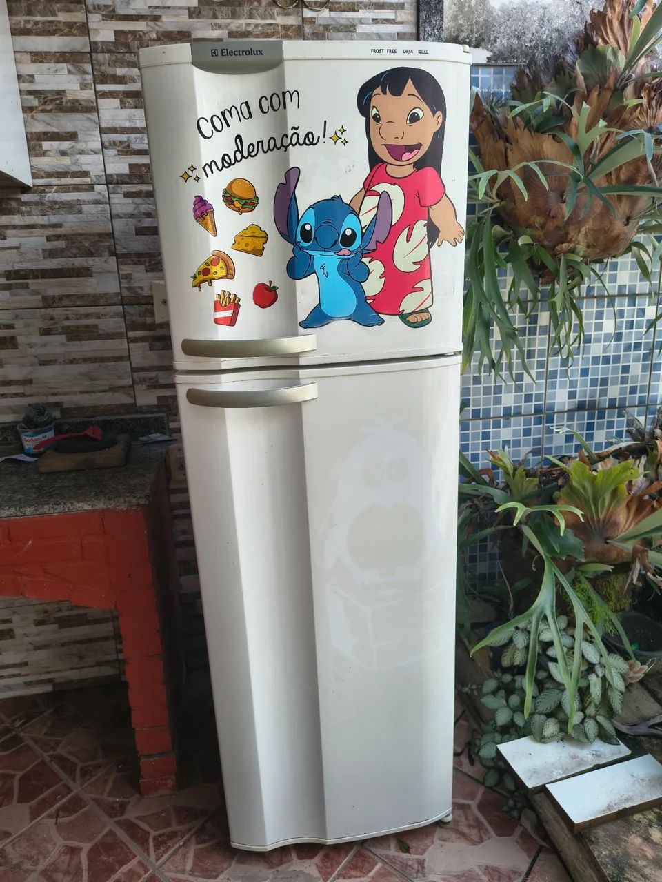 Vendo Geladeira com Defeito