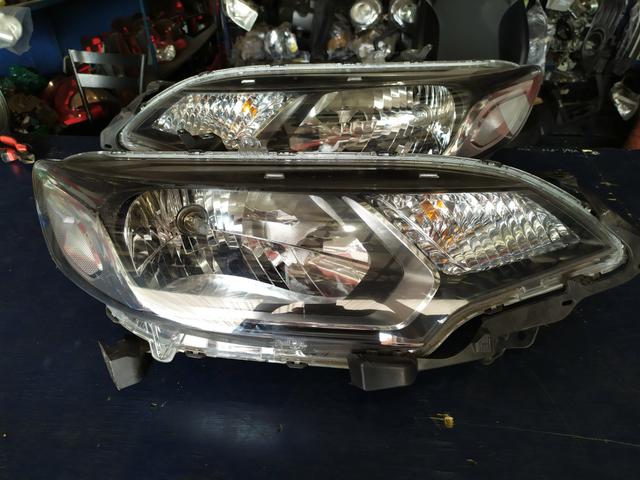 Farol Honda Fit