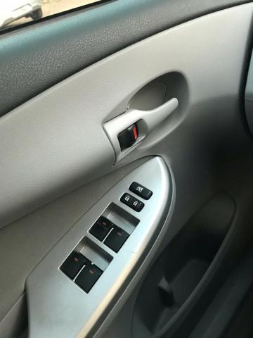 Corolla 2014 GLi 1.8 Automático Super Conservado - Foto 10