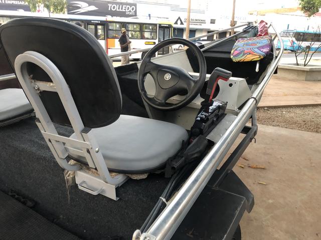 Canoa vendo ou troco pôr materiais de Construção - Foto 2