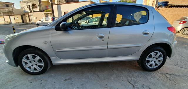 Peugeot 207 - Foto 4
