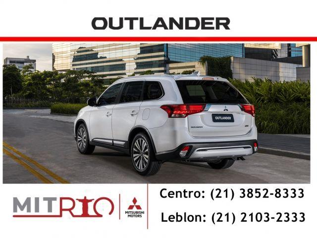 Mitsubishi Outlander HPE 2.0 160CV 7 Lugares Bco Couro Teto solar Conheça o Mit Fácil