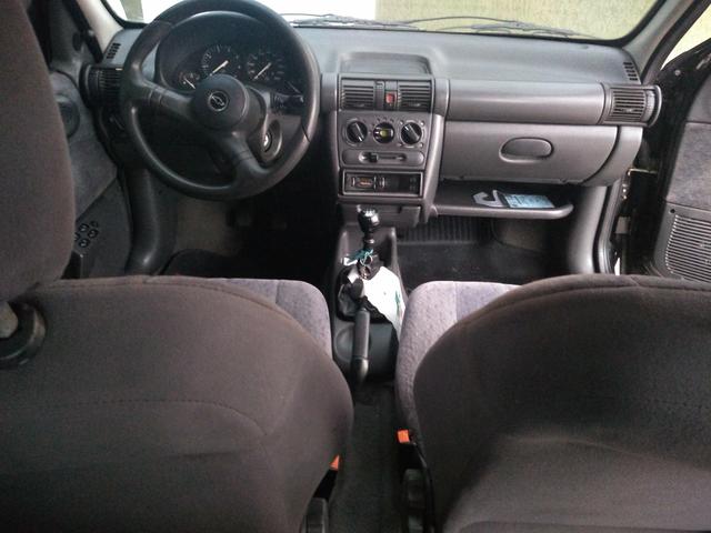 Vendo corsa sedan - Foto 3
