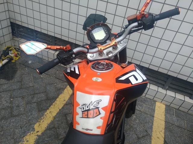 Ktm duke 200
