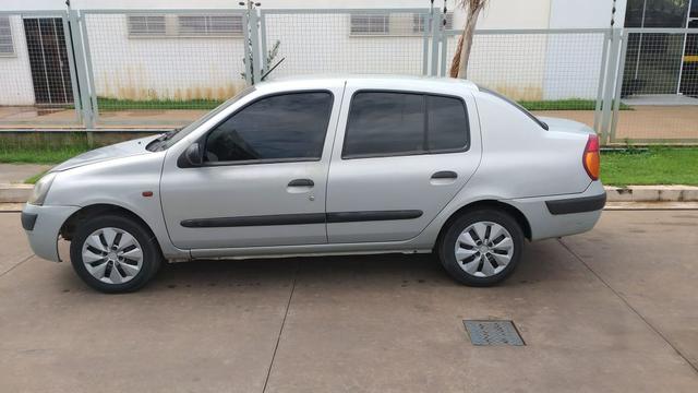 Clio sedan