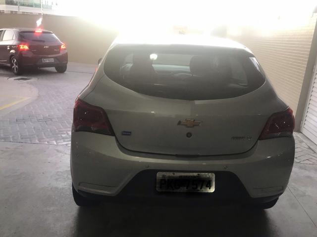 Vendo Onix LT 16/17