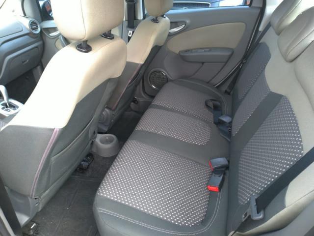FIAT GRAND SIENA ESSENCE DUAL 1.6 FLEX 2013 com Teto Solar - Foto 17