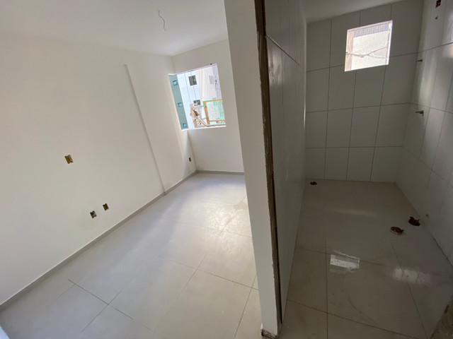 Quarto/Sala e 02 Quartos, na 3ª Quadra da Praia de Jatiuca. Com Área de Lazer - Foto 9