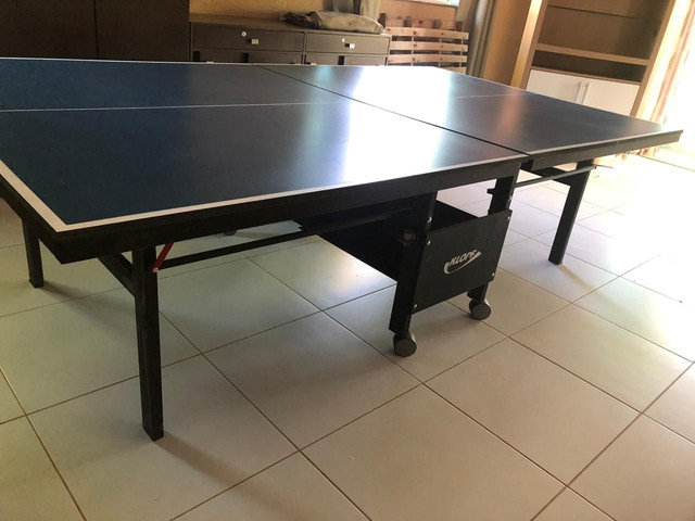 mesa de ping pong com rodinha