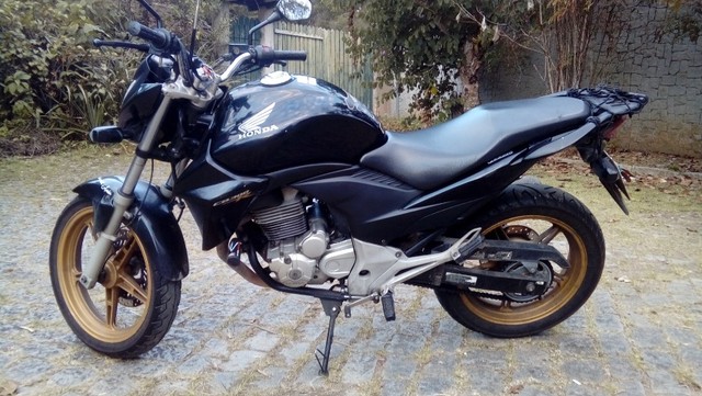MOTO HONDA CB 300R