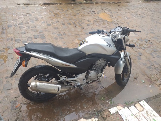 CB 300