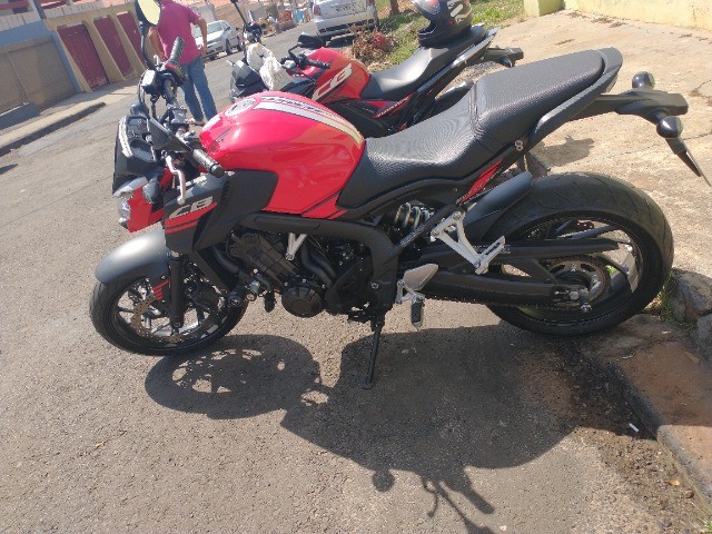 VENDO HONDA CB650F