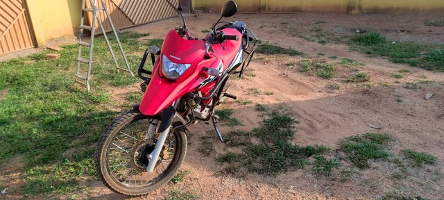 VENDO ESSA XRE 300 2016