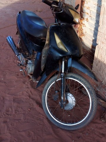 VENDI SEM UMA MOTO BIZ 2006 DE LEILÃO COM NOTA FISCAL E PLACA